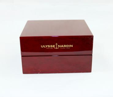 Ulysse Nardin Uhren- Box / Mahagoni / Holz mit Umkarton