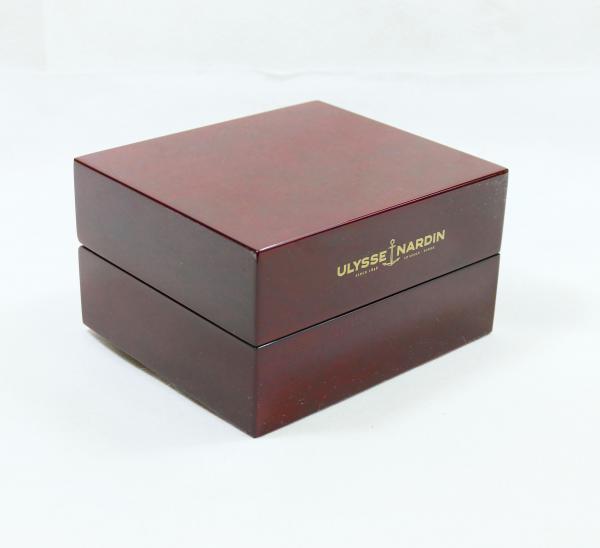 Ulysse Nardin Uhren- Box / Mahagoni / Holz mit Umkarton